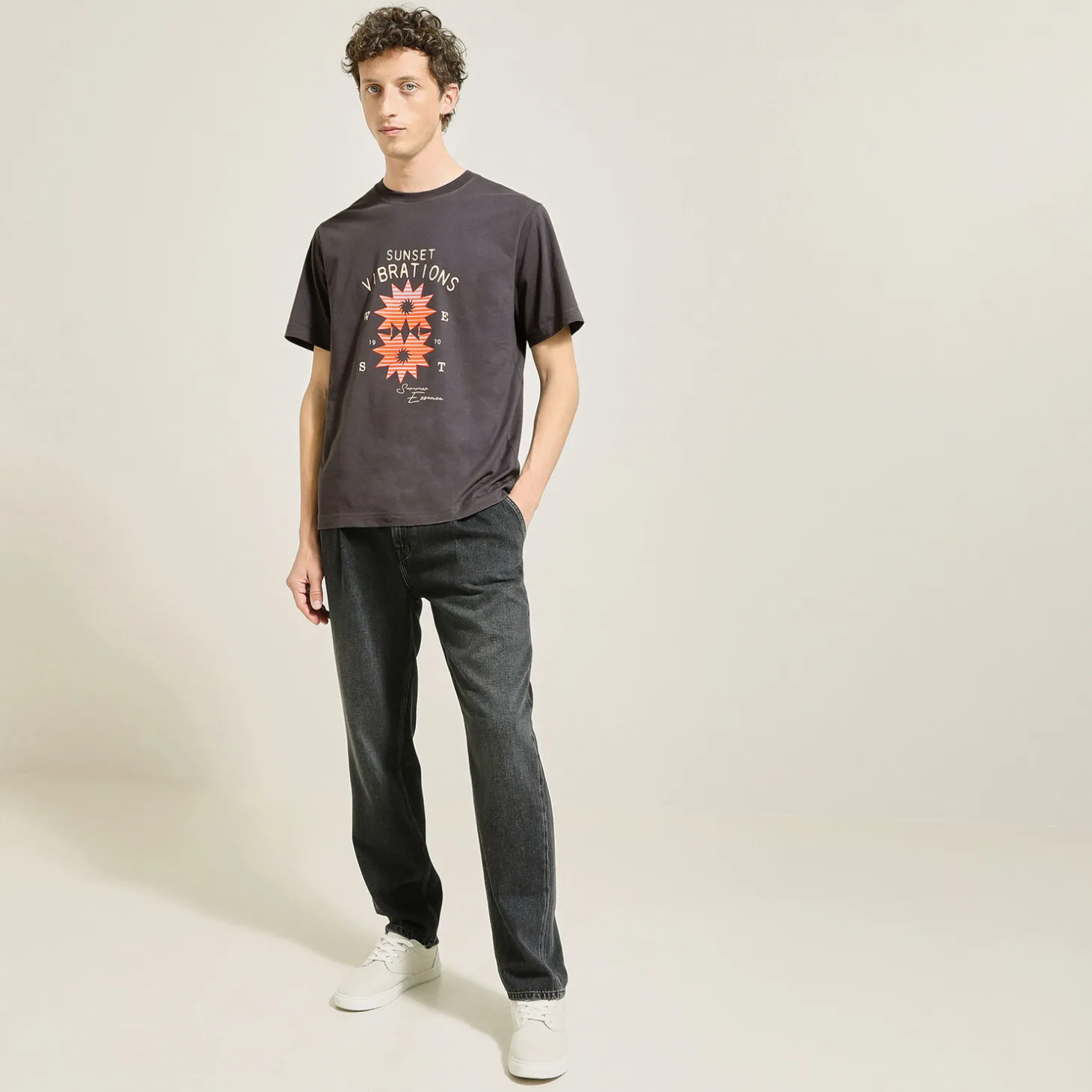 T-shirt-Jules Tee shirt col rond imprimé placé devant GrisFoncé